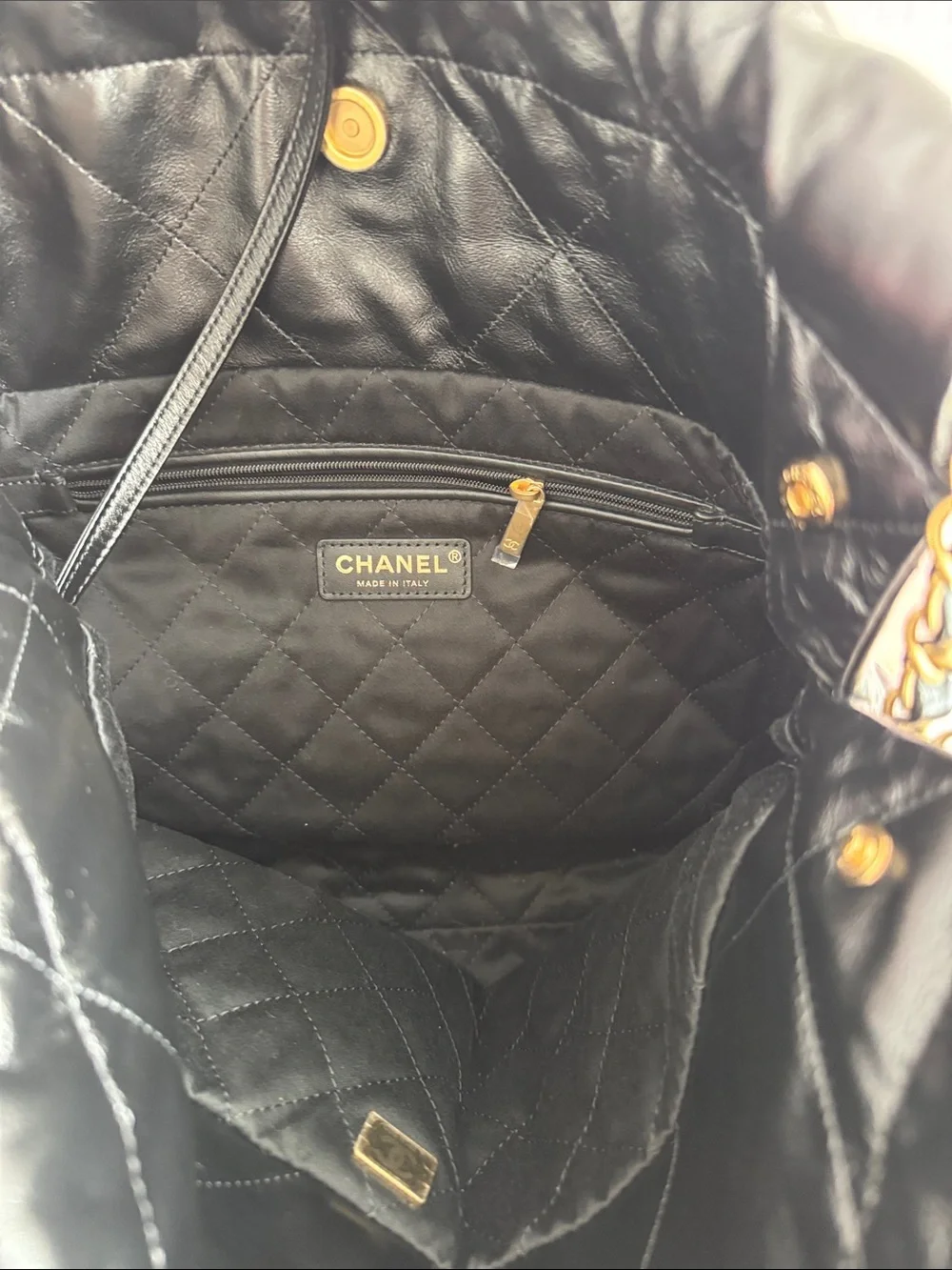 Shiny Calfskin Quilted Small Chanel 22 Black - Picture 3 of 9
